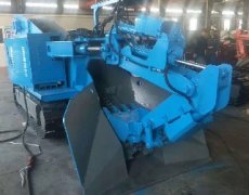 洛陽洛寧岩（yán）石礦（kuàng）用小型60履帶扒渣機做好發貨