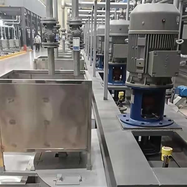 側入式攪拌（bàn）器安裝現場